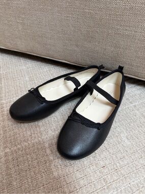 LIKE NEW CREWCUTS GIRLS STRAPPY BALLET FLATS MARY JANE BLACK FLATS SIZE 2